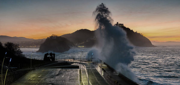 Olas en el paseo nuevo de Donostia datos oceanograficos