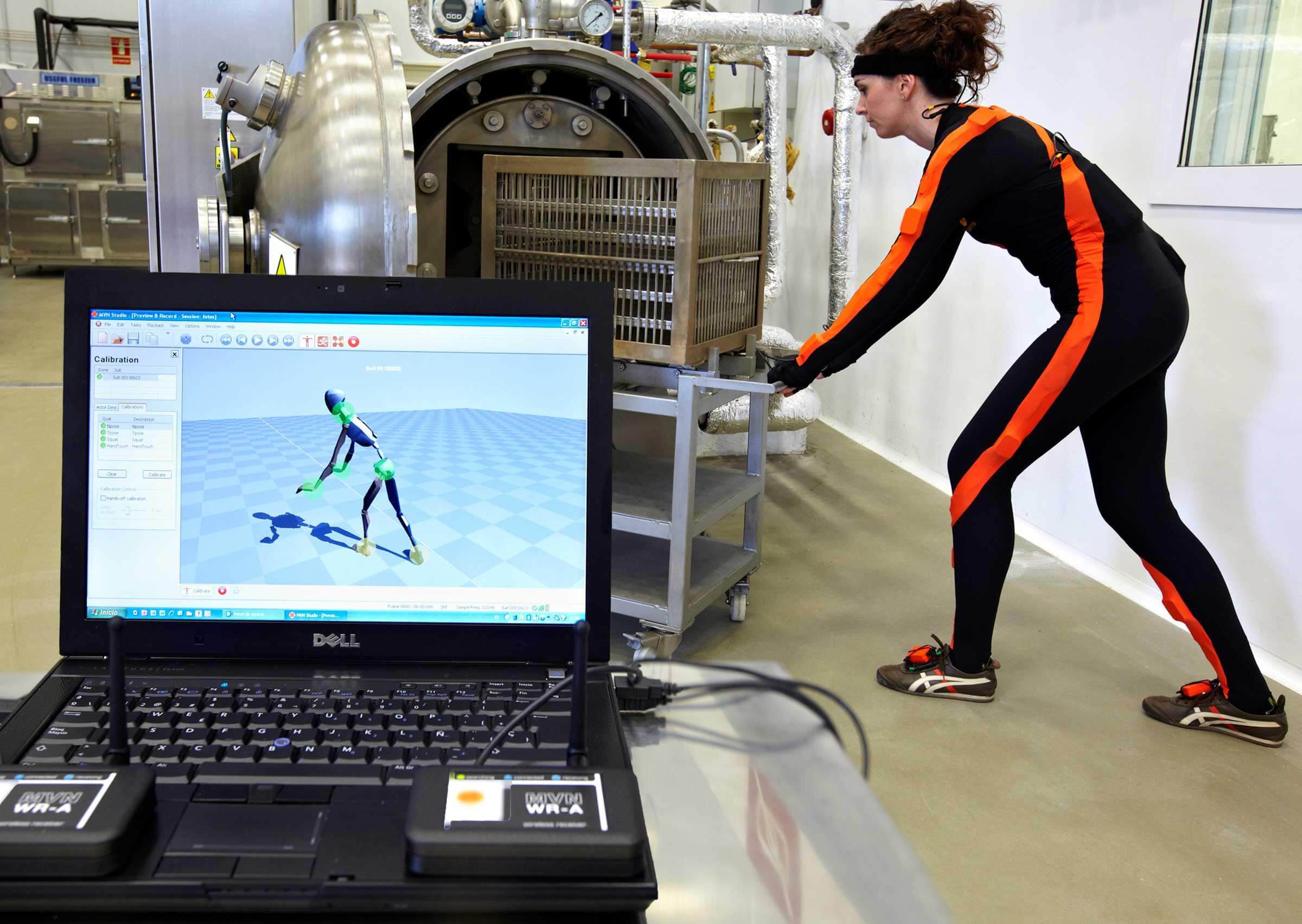 ergadap-prueba-mujer-ordenador-azti